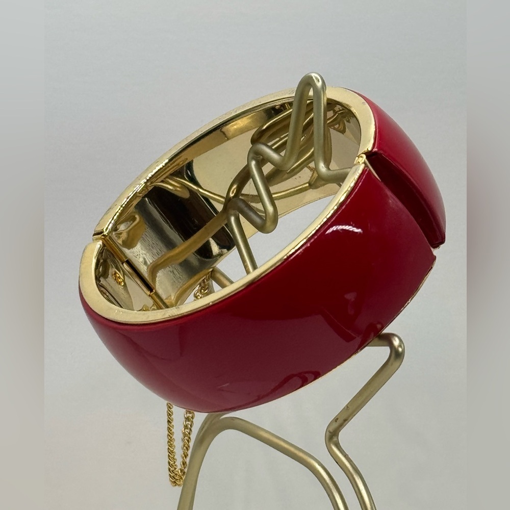 Liz Claiborne Vtg 70s Vibrant Red and Gold clamper Bracelet